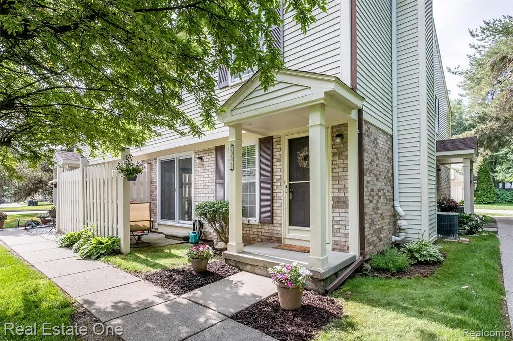 2057 Hidden Meadows #C, Walled Lake, MI 48390 - #1