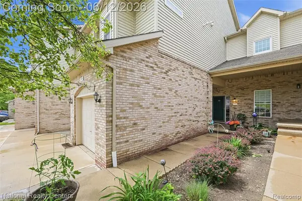 5905 High Pointe, Brighton, MI 48116