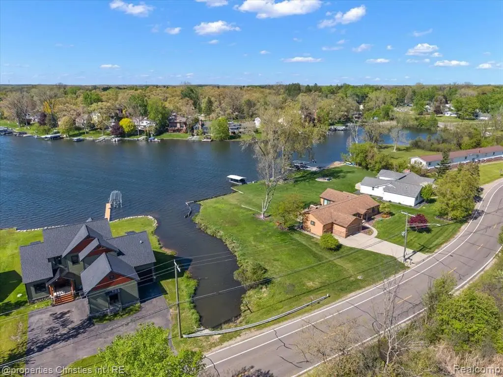 188 Wolverine, Wolverine Lake, MI 48390 - #1