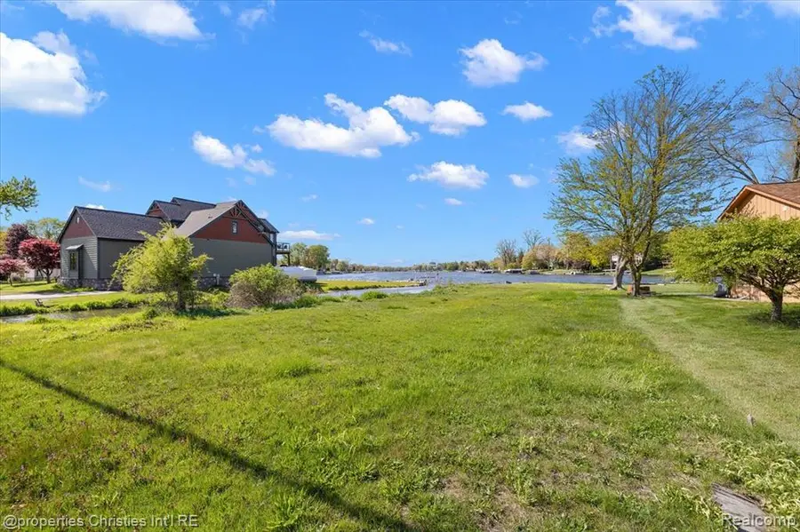188 Wolverine, Wolverine Lake, MI 48390 - #2