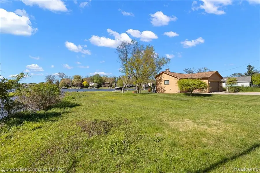 188 Wolverine, Wolverine Lake, MI 48390 - #3