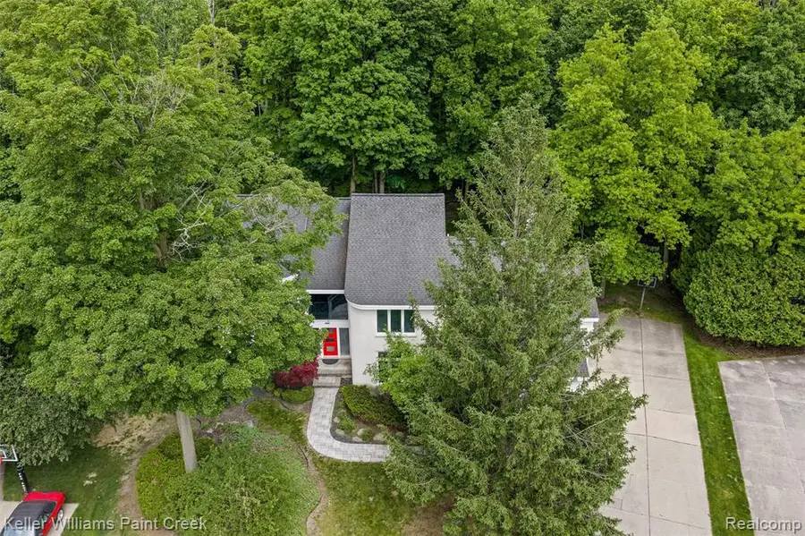 25626 Gina, Novi, MI 48374 - #2