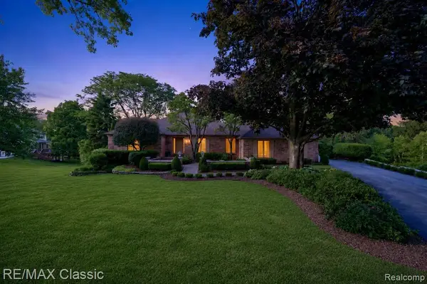 12648 Portsmouth, Plymouth, MI 48170