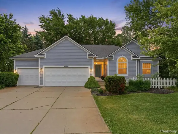 12311 Water Greens, Fenton, MI 48430