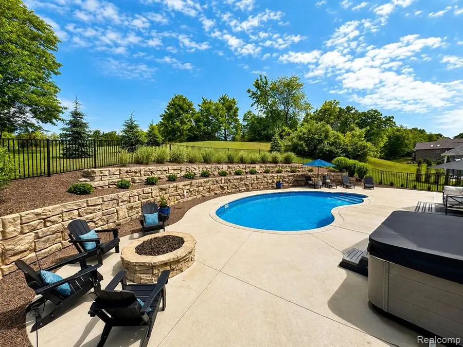 11029 Ridge View, Fenton, MI 48430 - #2