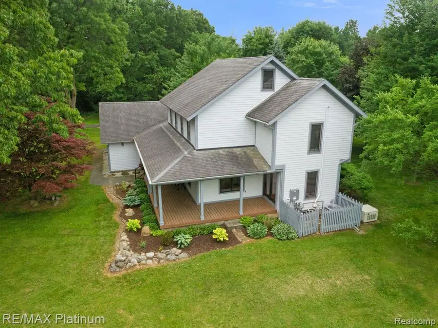 12902 Autumn Ridge, Milford, MI 48380 - #2