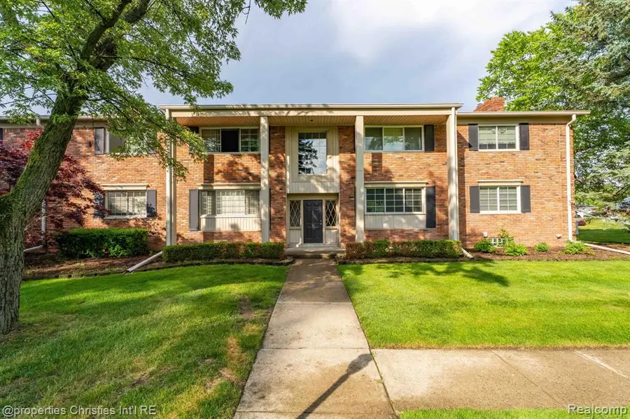 42472 Woodward #B1, Bloomfield Hills, MI 48304 - #2