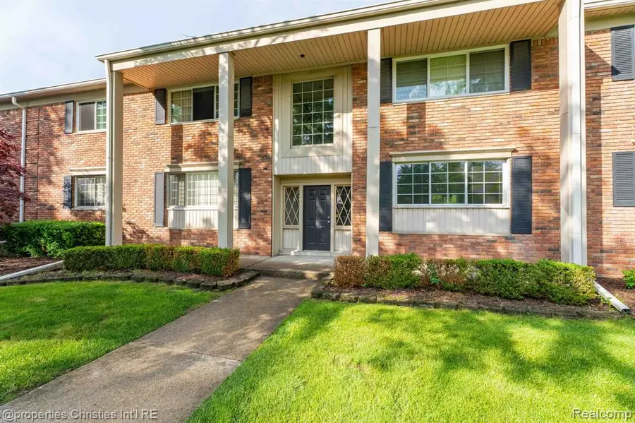 42472 Woodward #B1, Bloomfield Hills, MI 48304 - #3