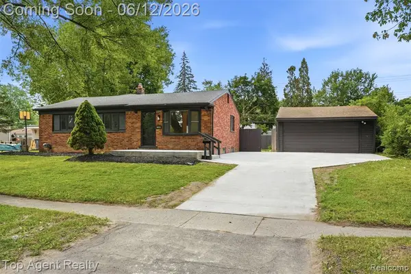 23040 Shiell, Clinton Township, MI 48035