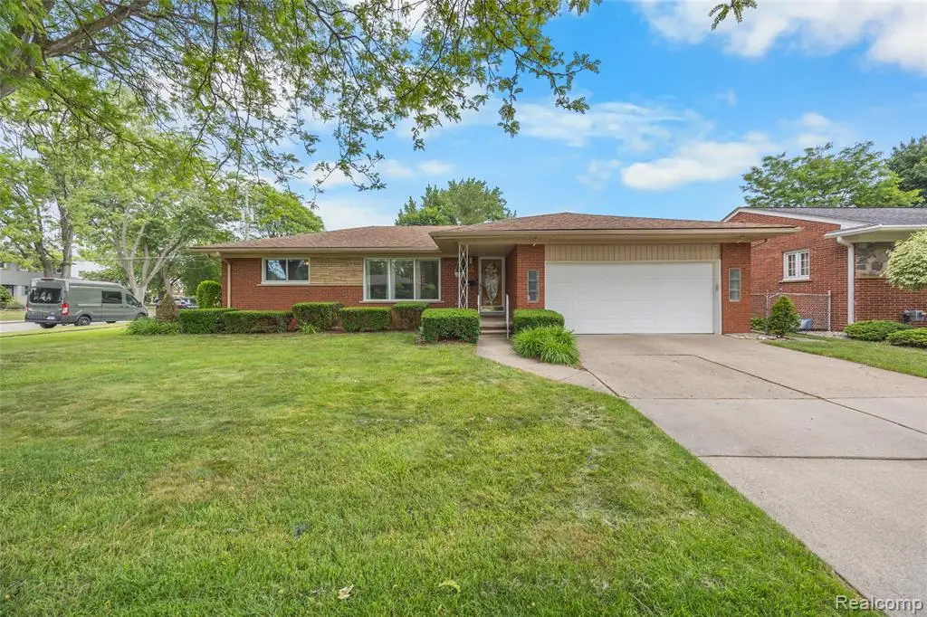 30064 Bentley, Livonia, MI 48154 - #1
