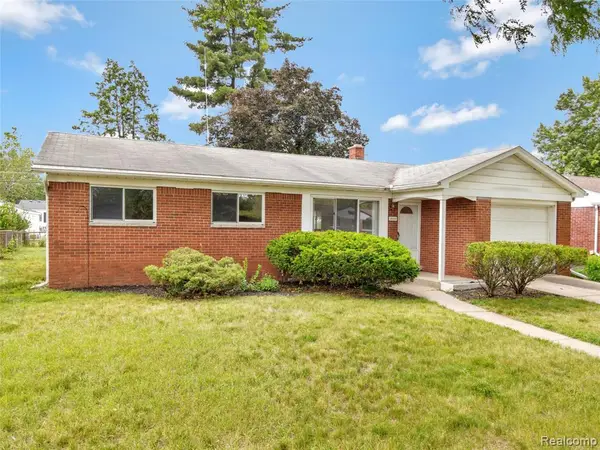 35927 Dover, Livonia, MI 48150