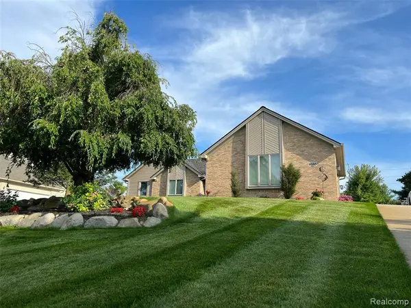 9095 Rotondo, Howell, MI 48855