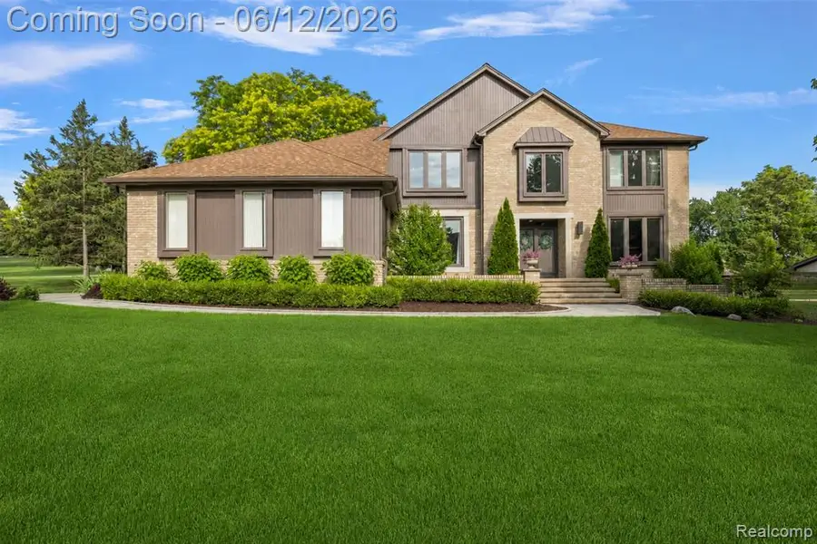 1966 Mapleridge, Rochester Hills, MI 48309 - #2