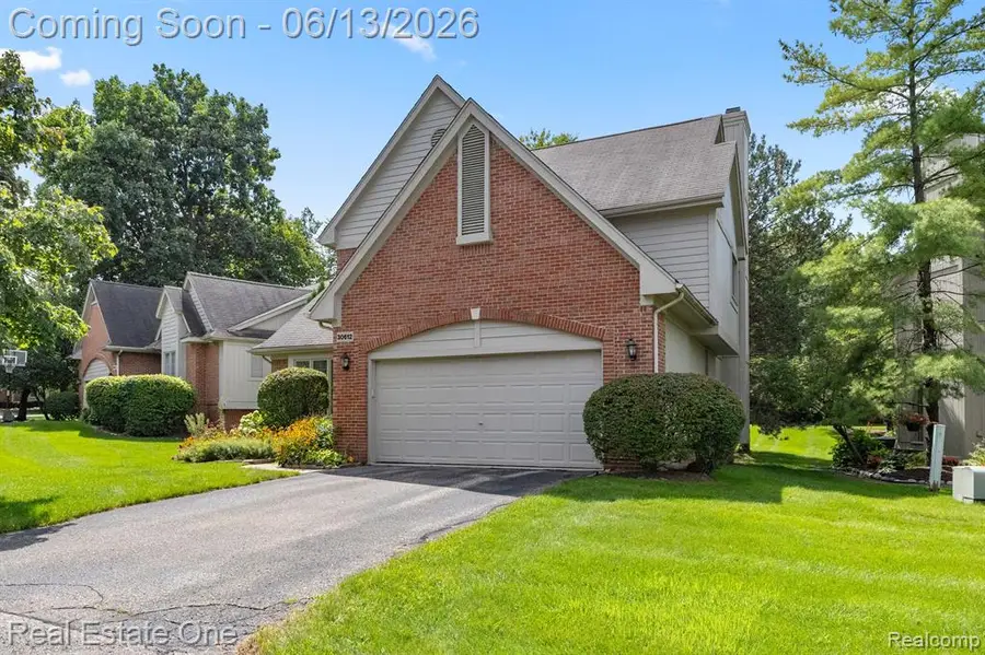 30612 Sequoia, Farmington Hills, MI 48331 - #3