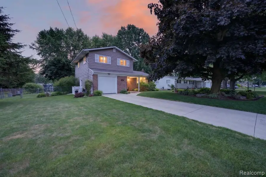 4369 Dixon, Swartz Creek, MI 48473 - #3