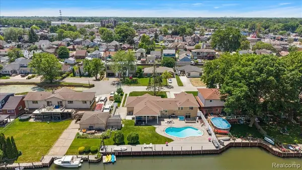 22461 Benjamin, Saint Clair Shores, MI 48081