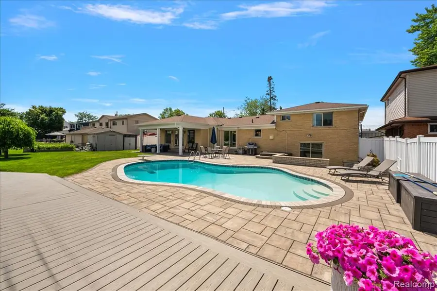 22461 Benjamin, Saint Clair Shores, MI 48081 - #2