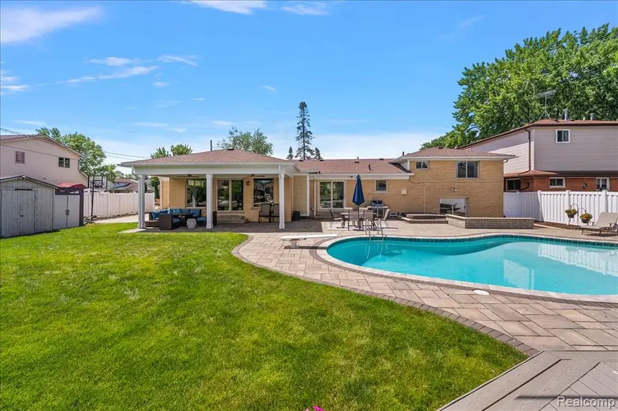 22461 Benjamin, Saint Clair Shores, MI 48081 - #3