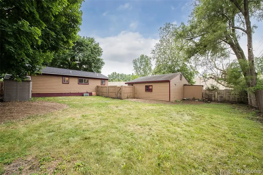 658 Kansas, Ypsilanti, MI 48198 - #3