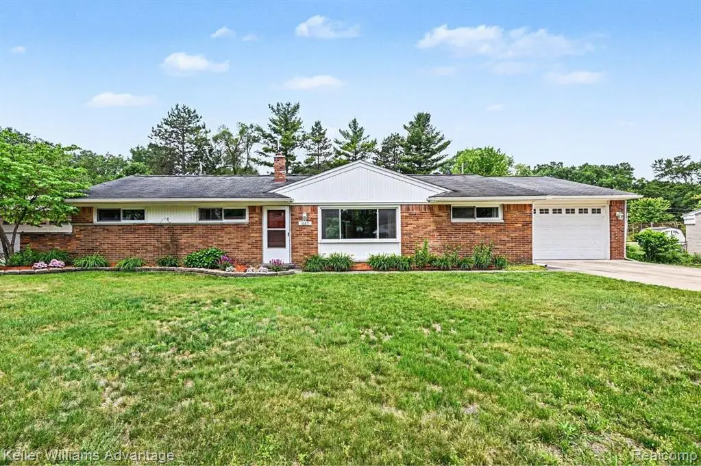 1669 Ashstan, Walled Lake, MI 48390 - #1