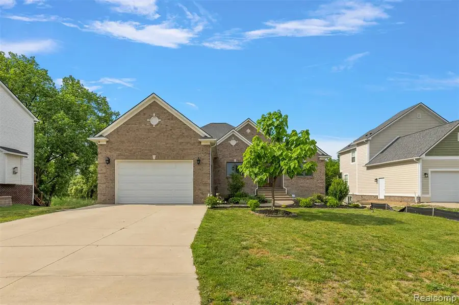 1820 Crimson Ridge, Commerce, MI 48390 - #2