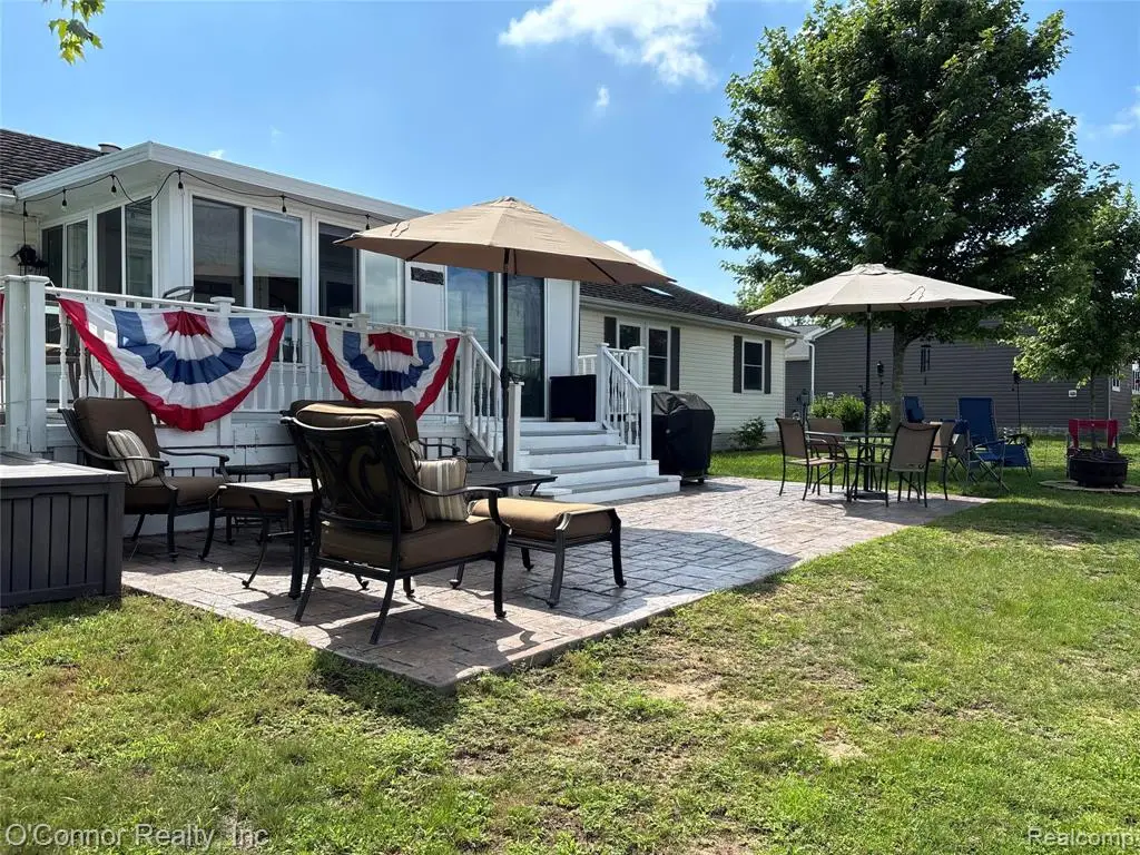 575 Blue Lake, Kimball, MI 48074 - #1