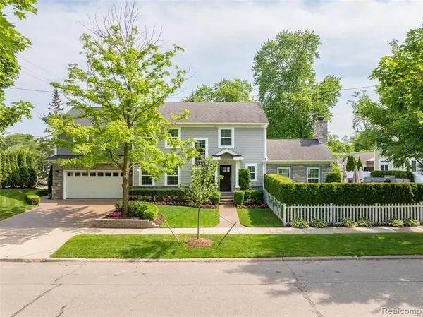 2872 Manchester, Birmingham, MI 48009