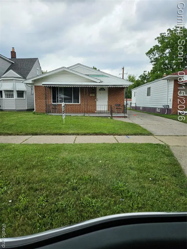 17723 Oakdale, Roseville, MI 48066