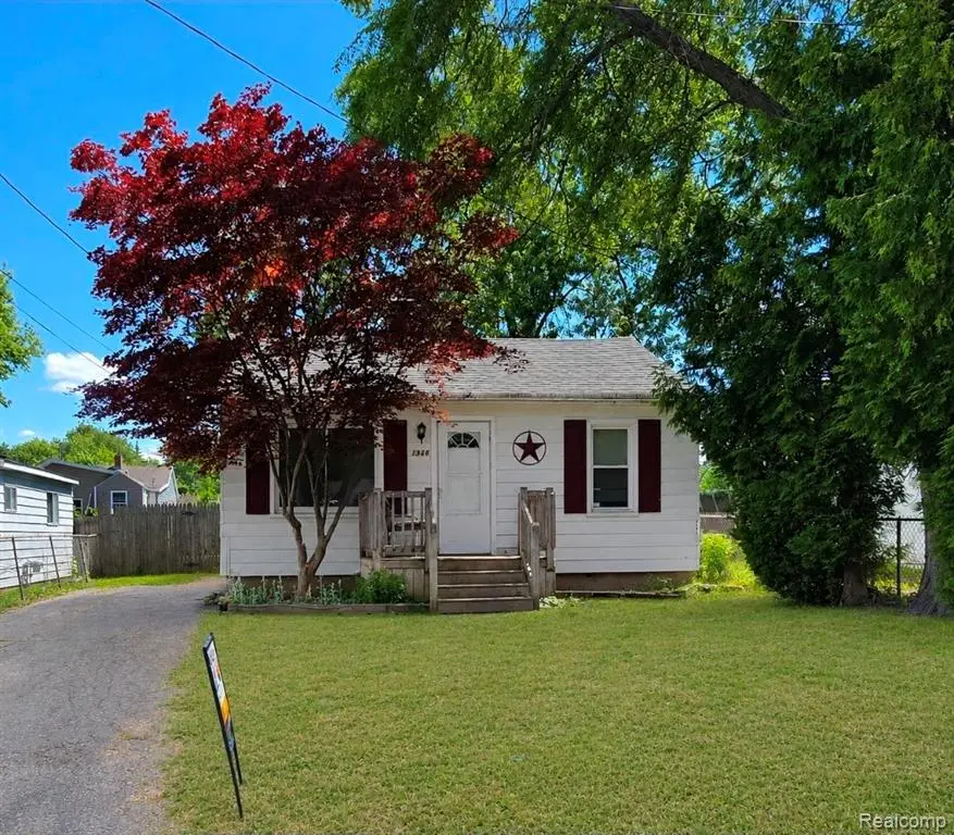 1386 Wells, Burton, MI 48529 - #1