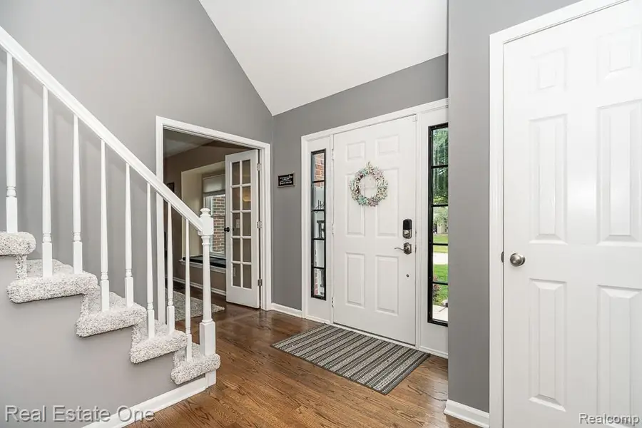 1043 Ridgeview, Lake Orion, MI 48362 - #2