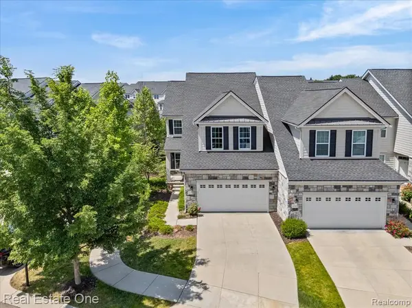 42829 Cardinal, Novi, MI 48375