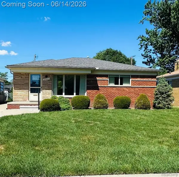 24211 Manistee, Oak Park, MI 48237