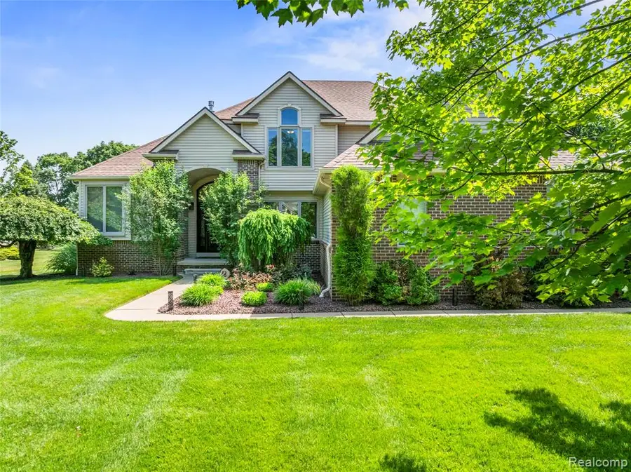 6541 E Ridge, Brighton, MI 48116 - #2