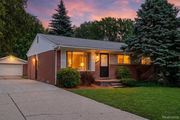 15032 Arcola, Livonia, MI 48154