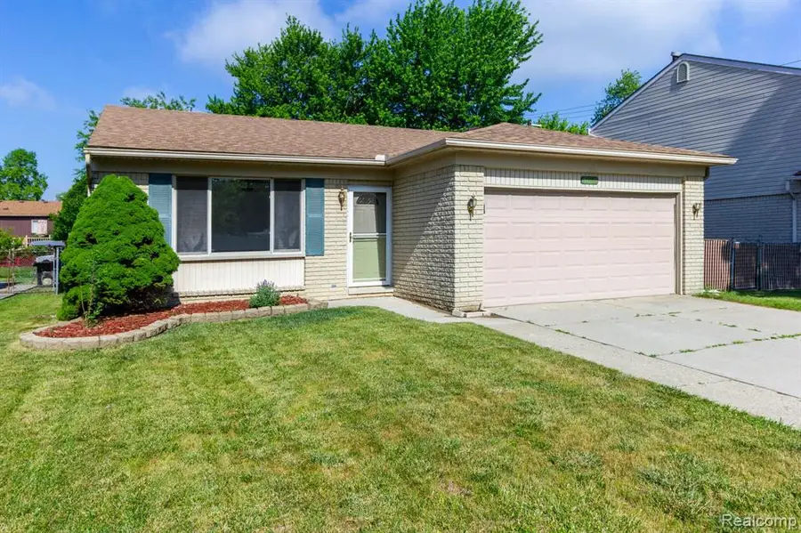 32016 Belcrest, Rockwood, MI 48173 - #2