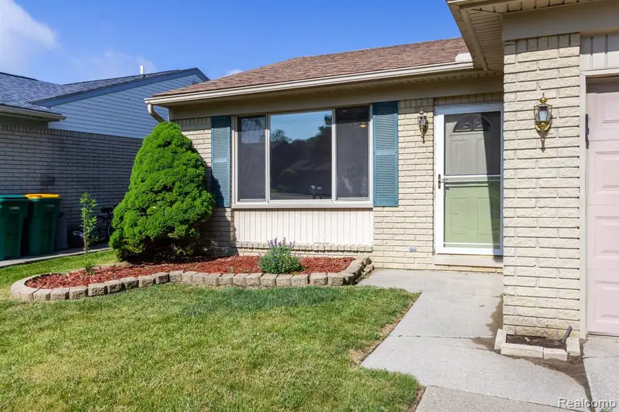 32016 Belcrest, Rockwood, MI 48173 - #3