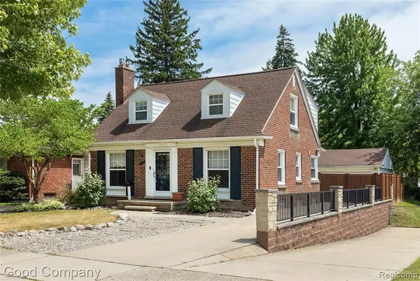 23645 Lawrence, Dearborn, MI 48128