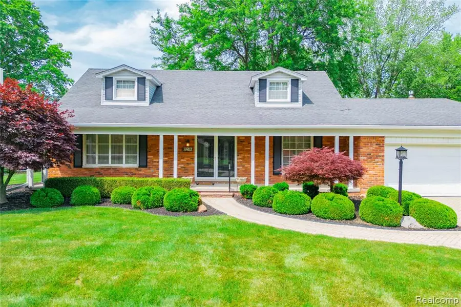 8236 Burning Bush, Grosse Ile, MI 48138 - #2