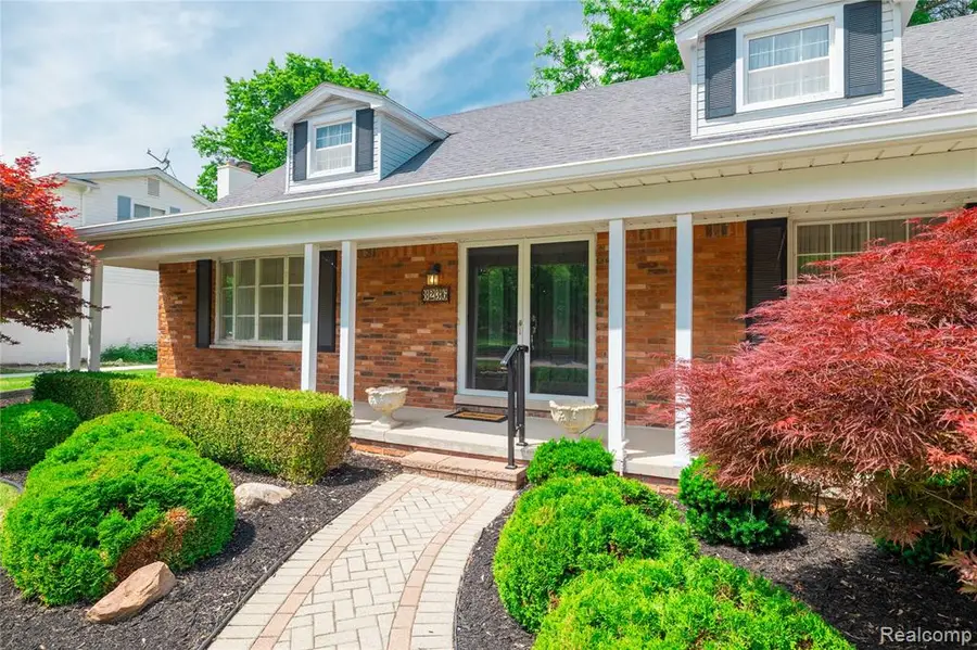 8236 Burning Bush, Grosse Ile, MI 48138 - #3