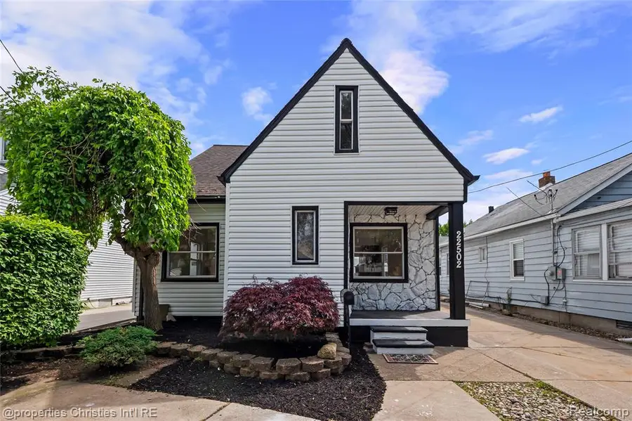 22502 Beach, Saint Clair Shores, MI 48081 - #2