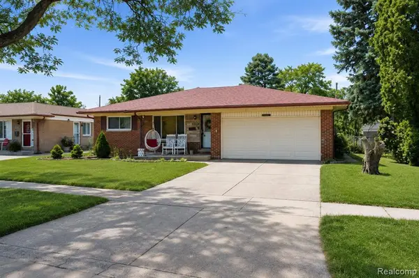 32808 Wareham, Warren, MI 48092
