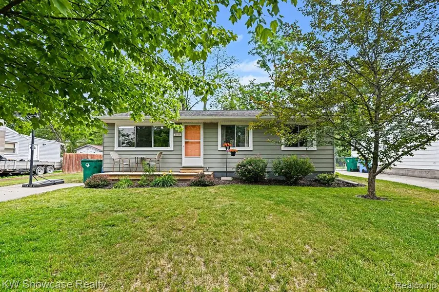 3186 Roselawn, Walled Lake, MI 48390 - #2