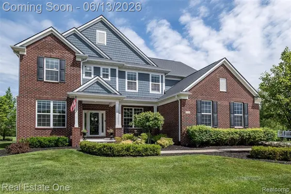 1938 Trowbridge, Commerce Twp, MI 48382