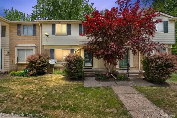 23656 Lahser, Southfield, MI 48033