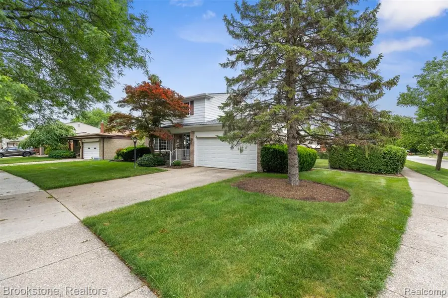 2002 Hempstead, Troy, MI 48083 - #2