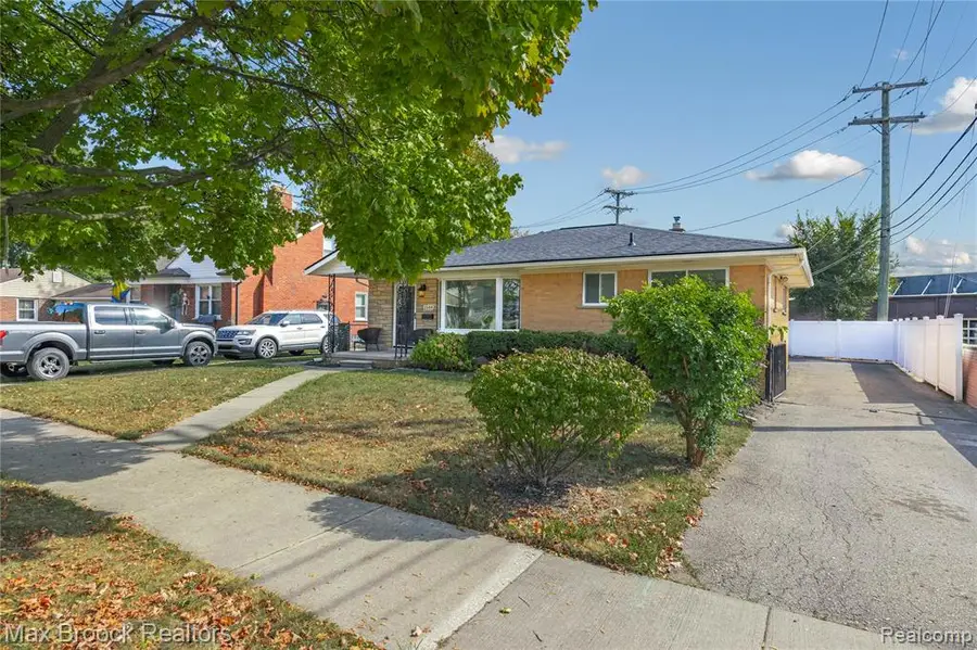 1544 Sheffield, Birmingham, MI 48009 - #2