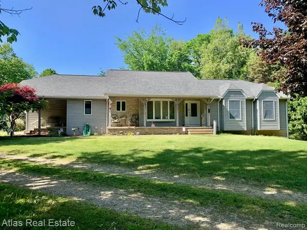 6075 Mayville, Clifford, MI 48727