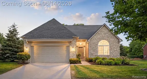 47920 Vistas Circle, Canton, MI 48188