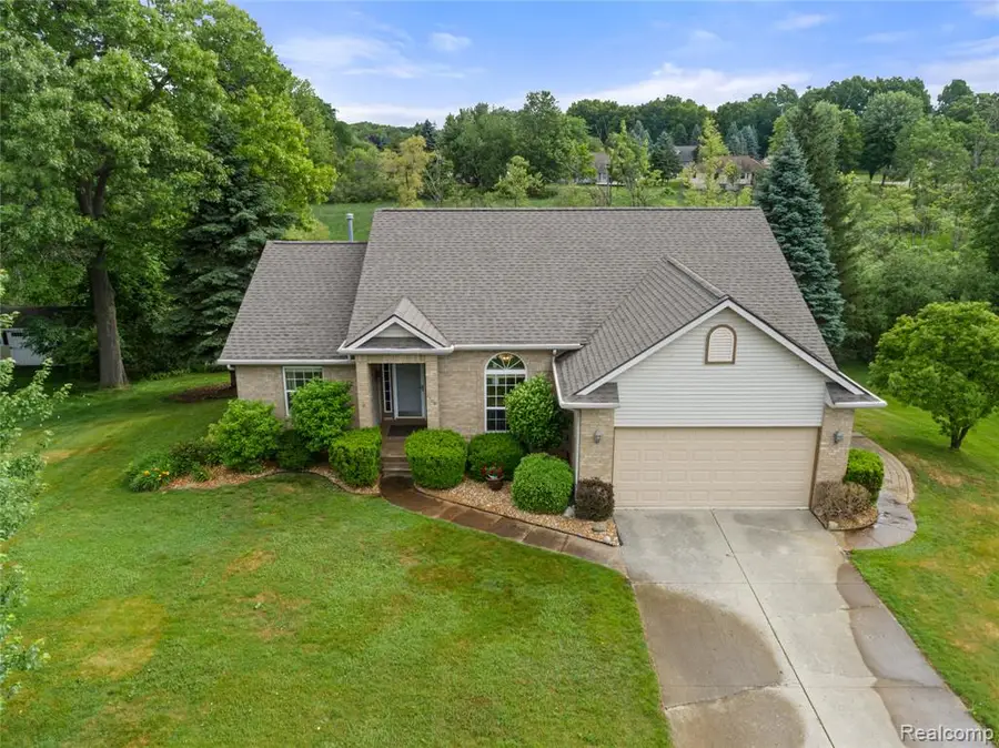 2460 Fenton Creek, Fenton, MI 48430 - #2