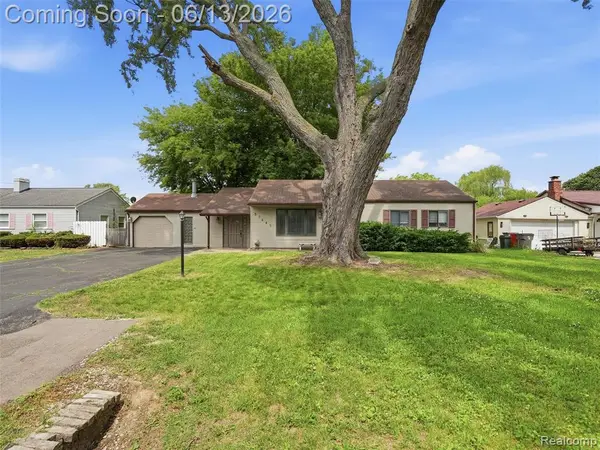 37843 Emery, Clinton Township, MI 48036